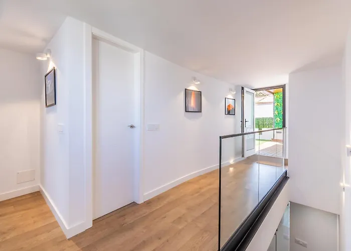 Modern Balcony House - Solarium Terrace - Parking Semesterbostad Arafo