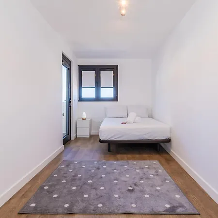 Modern Balcony House - Solarium Terrace - Parking Arafo