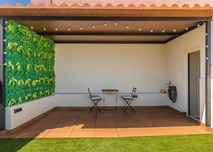 Dom wakacyjny Modern Balcony House - Solarium Terrace - Parking *