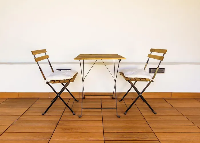 Modern Balcony House - Solarium Terrace - Parking